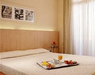 Advise Reina Hotel 4*